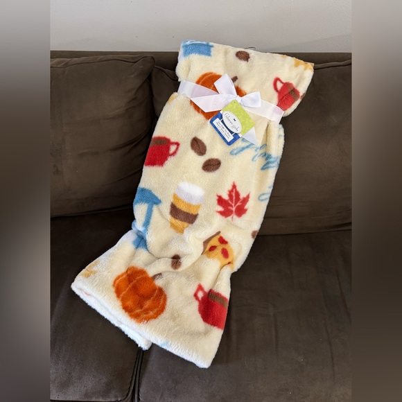 Gilmore Girls Faux Fur Blanket - Picture 1 of 1